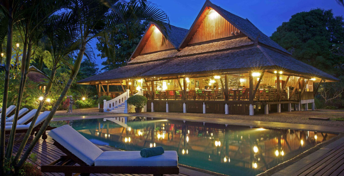 1 Pool & restaurant