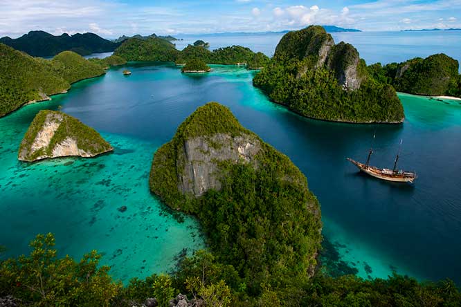Cruise Indonesia Silolona