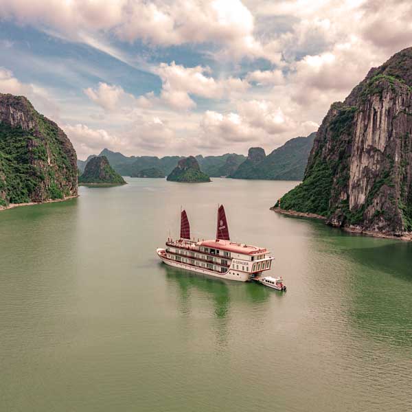 Ginger Cruise Halong Bay and Lan Ha Bay Secret Retreats