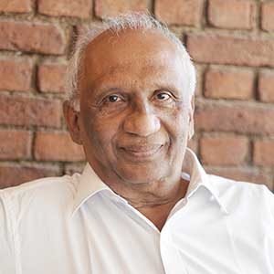 Dr. Simon John