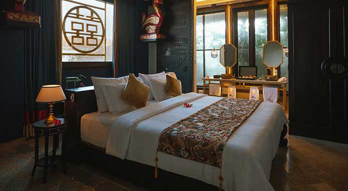 Colonial Courtyard Suites (3 units)